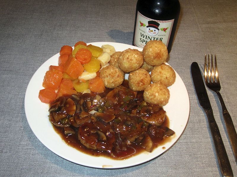 WeihDinner2.jpg